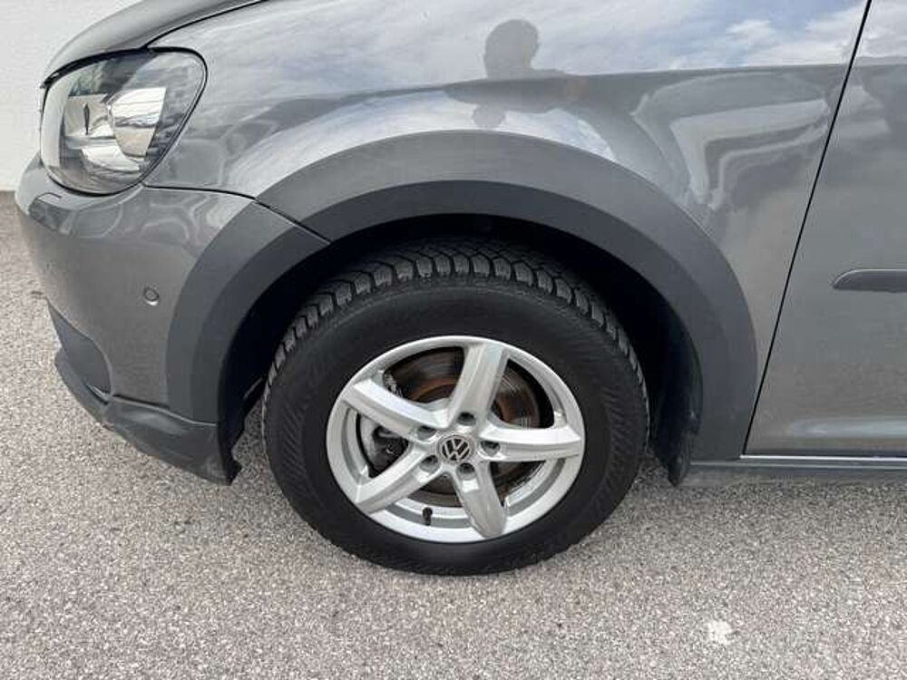 Volkswagen Touran Country 1.6 TDI DPF