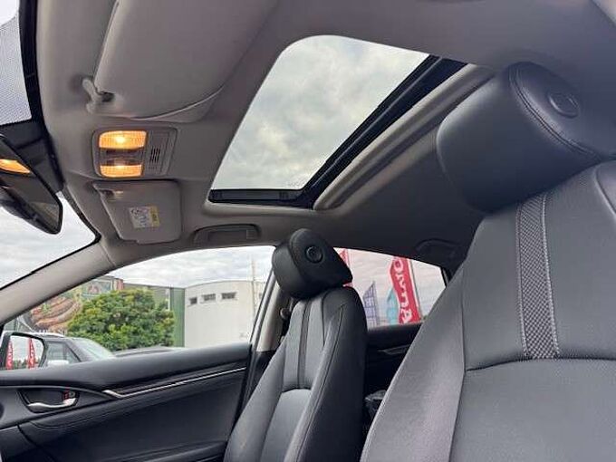 Honda Civic 1,5 VTEC Turbo Executive CVT